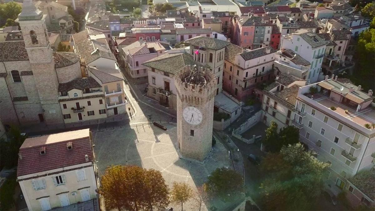 Hotel Casa Del Fiordaliso San Benedetto del Tronto Exterior foto